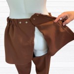 Pantalon adapté sans siège brun pour femme avec panneaux de dignité